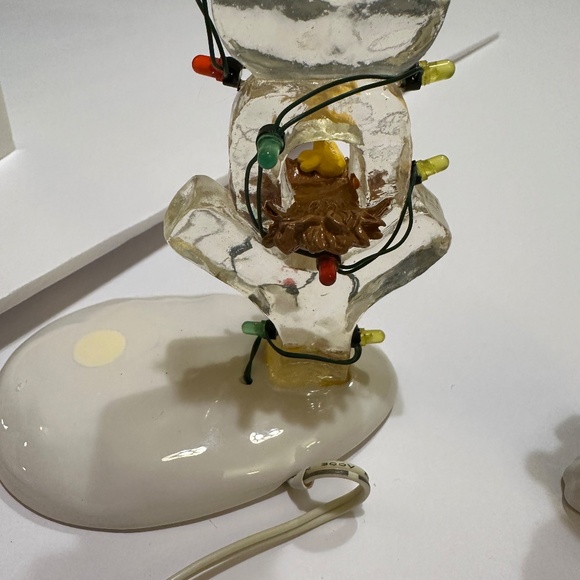 Peanuts Village Dept 56 Creating Joy Snoopy Woodstock LED Ice Sculpture Working - Picture 5 of 12